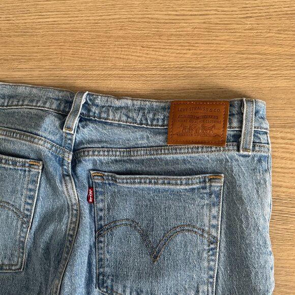 Levi's Premium Wedgie Straight Leg High Rise Button Fly Size 31 - Picture 6 of 7